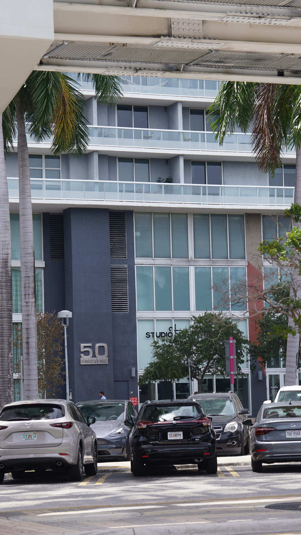 Building photo 4